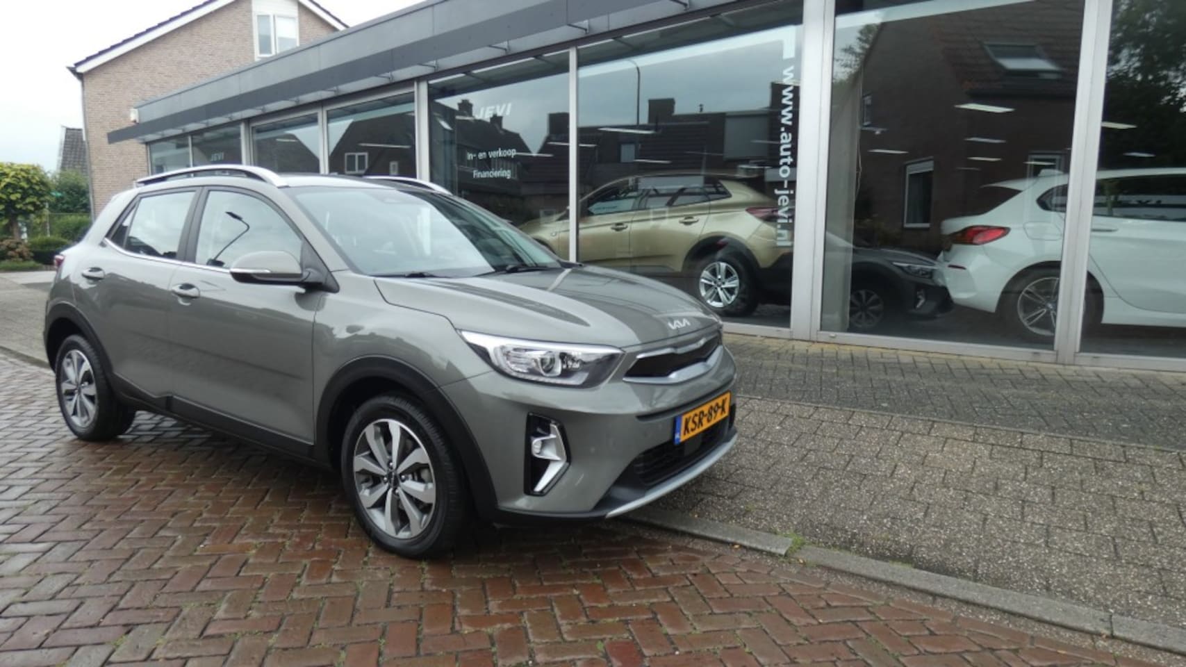 Kia Stonic - 1.0 T-GDI - MHEV *  NAVI * A.C * L.M.V * CAMARA * P.D.C * - AutoWereld.nl