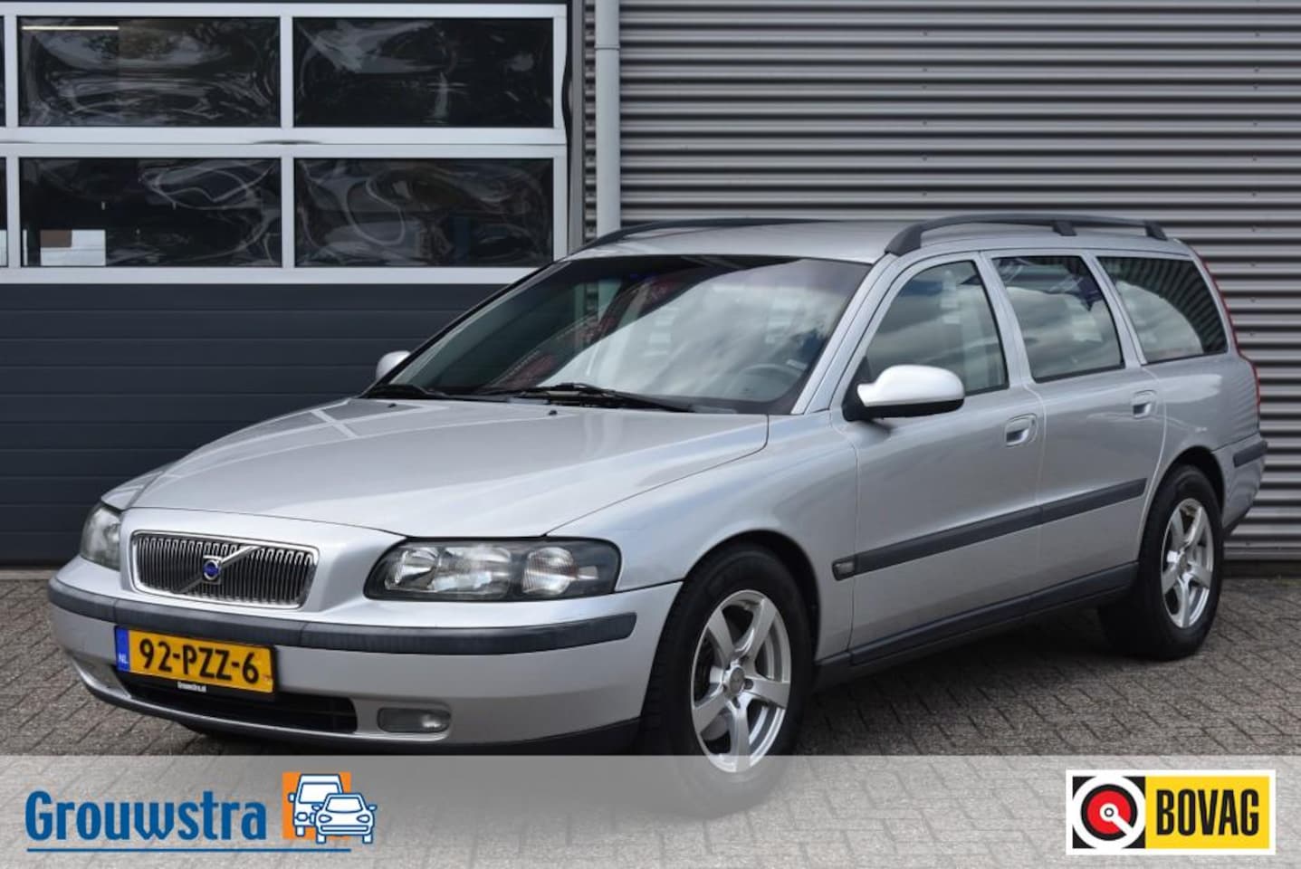 Volvo V70 - 2.4 COMFORT LINE / CLIMA / STOELVERW / GOED ONDERHOUDEN - AutoWereld.nl