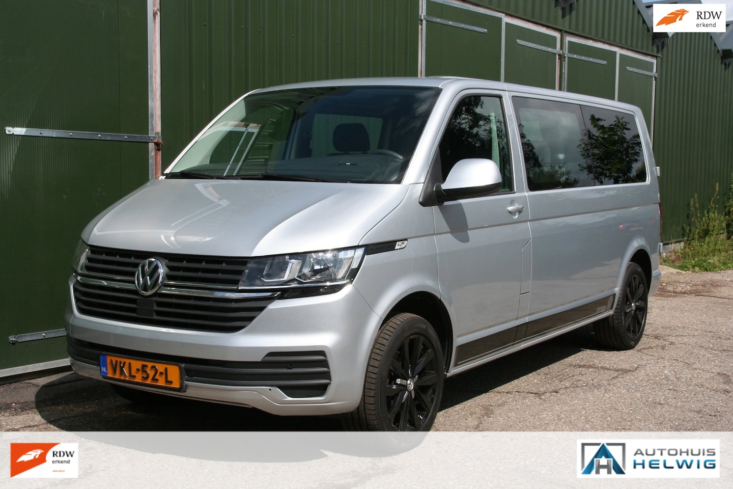 Volkswagen Transporter - 2.0 TDI L2H1 AUTOMAAT DC 5 PERSOONS - AutoWereld.nl