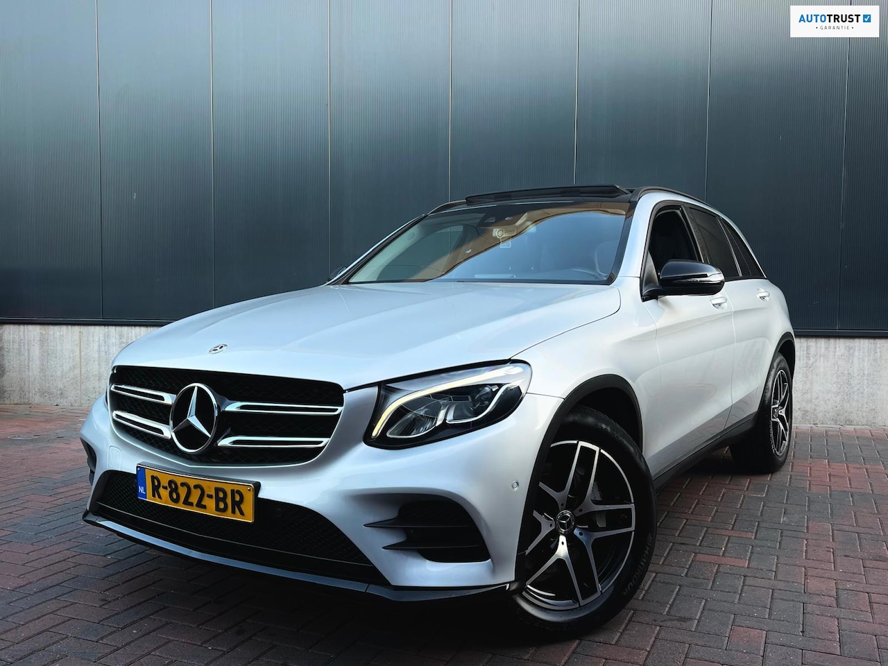 Mercedes-Benz GLC-klasse - 250 4MATIC * AMG * Pano * Cruise * Led * Leer * Goed Onderhouden * - AutoWereld.nl