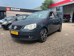 Volkswagen Polo - 1.4-16V Trendline zeer nette auto