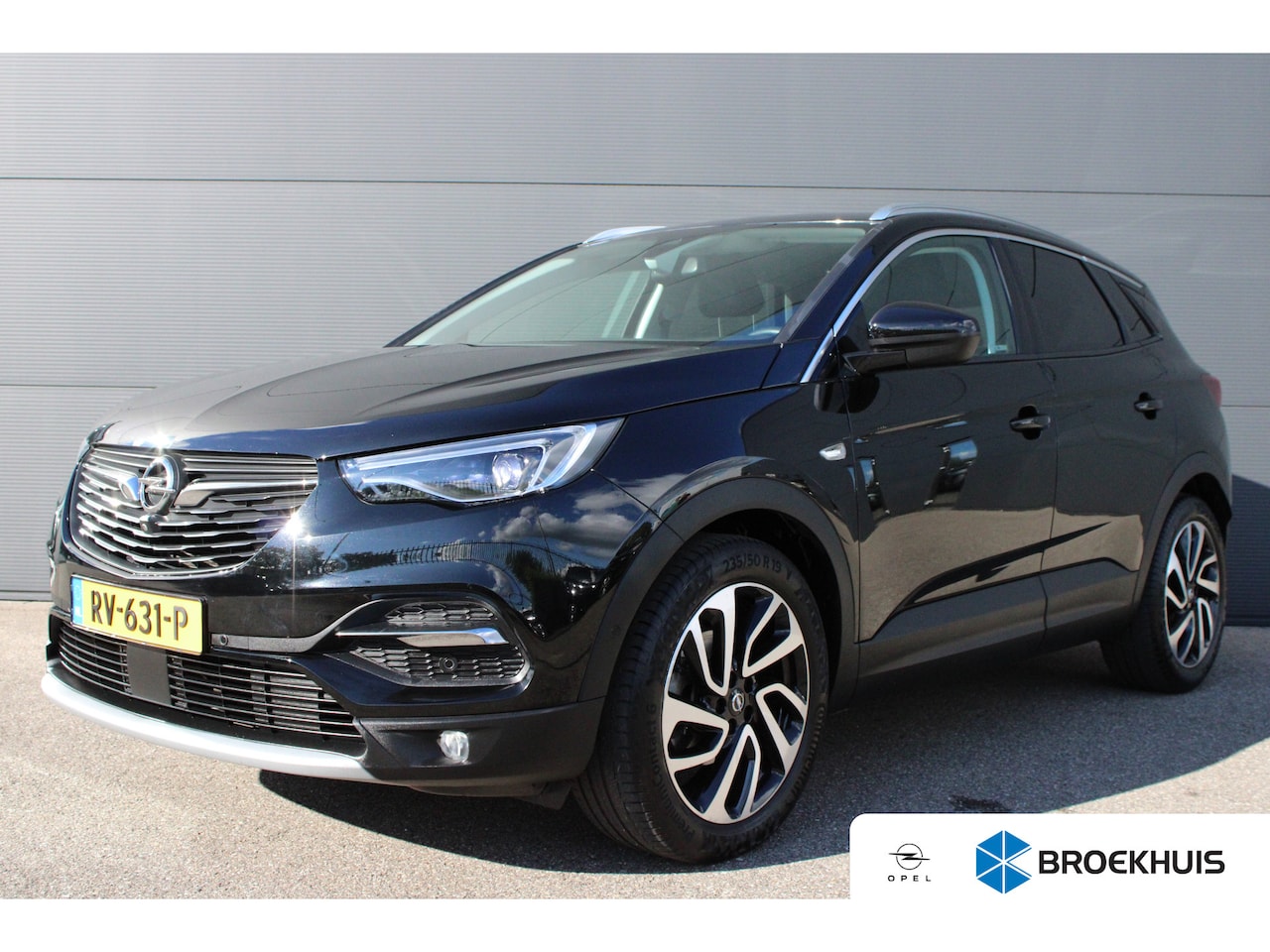 Opel Grandland X - 1.2 Turbo Innovation | Navigatie | Camera | Lederen bekleding | Stoelverwarming + koeling - AutoWereld.nl