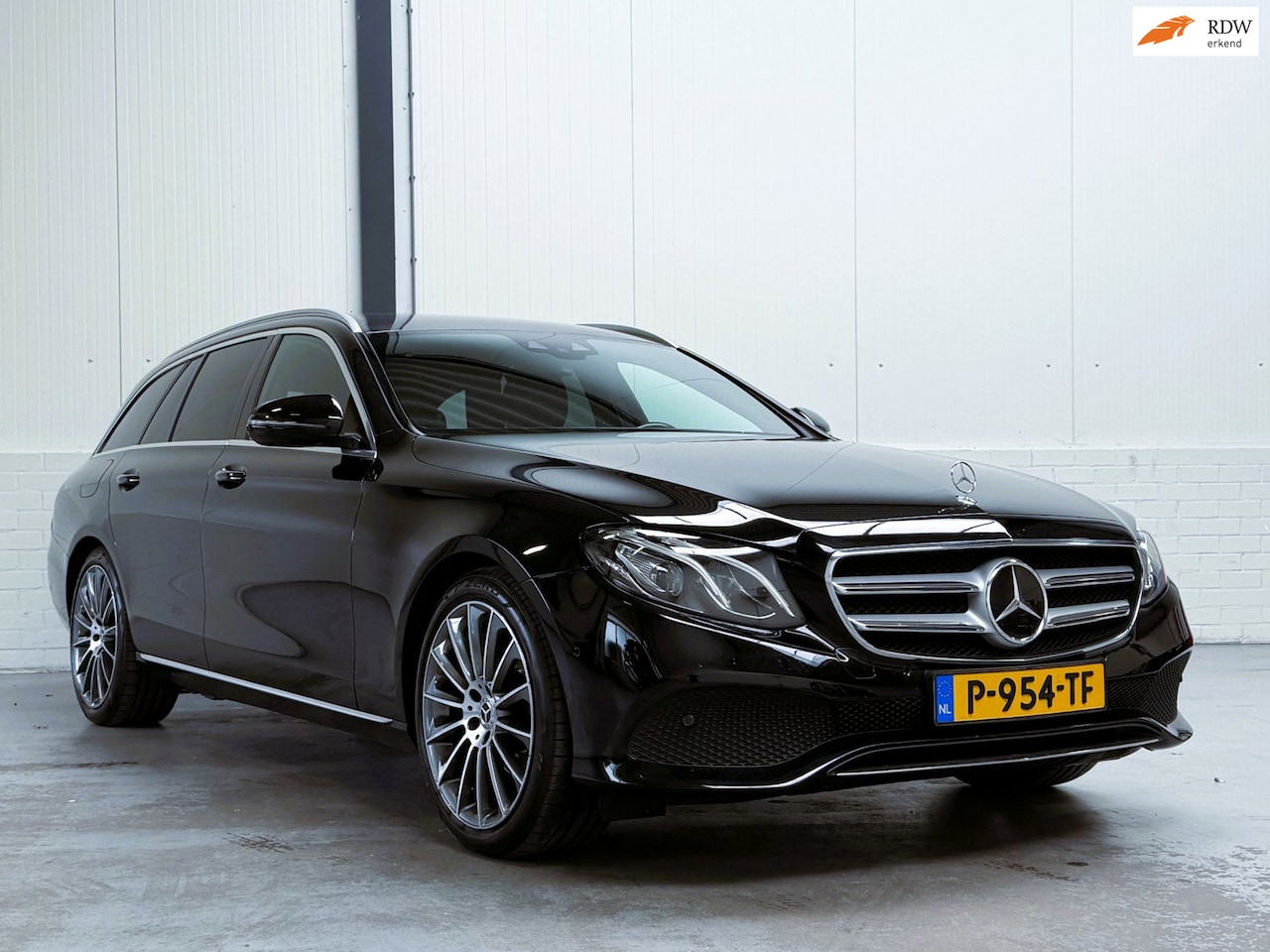 Mercedes-Benz E-klasse Estate - 220 d Business|Burmester|Trekhaak - AutoWereld.nl