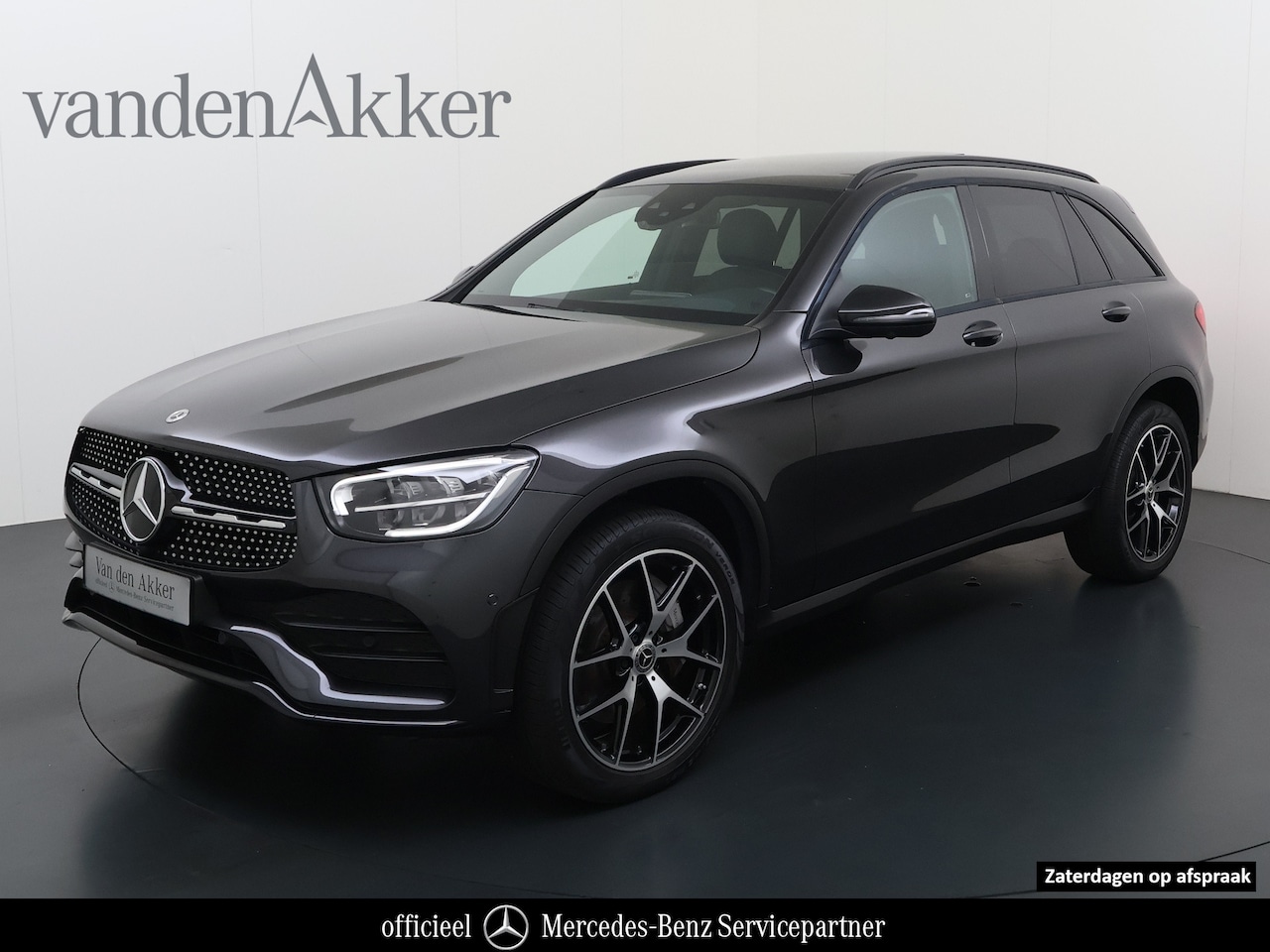 Mercedes-Benz GLC-klasse - 300e AMG // Panoramadak // Trekhaak // Memory // Headup // 360 Camera // Digitaal dashboar - AutoWereld.nl