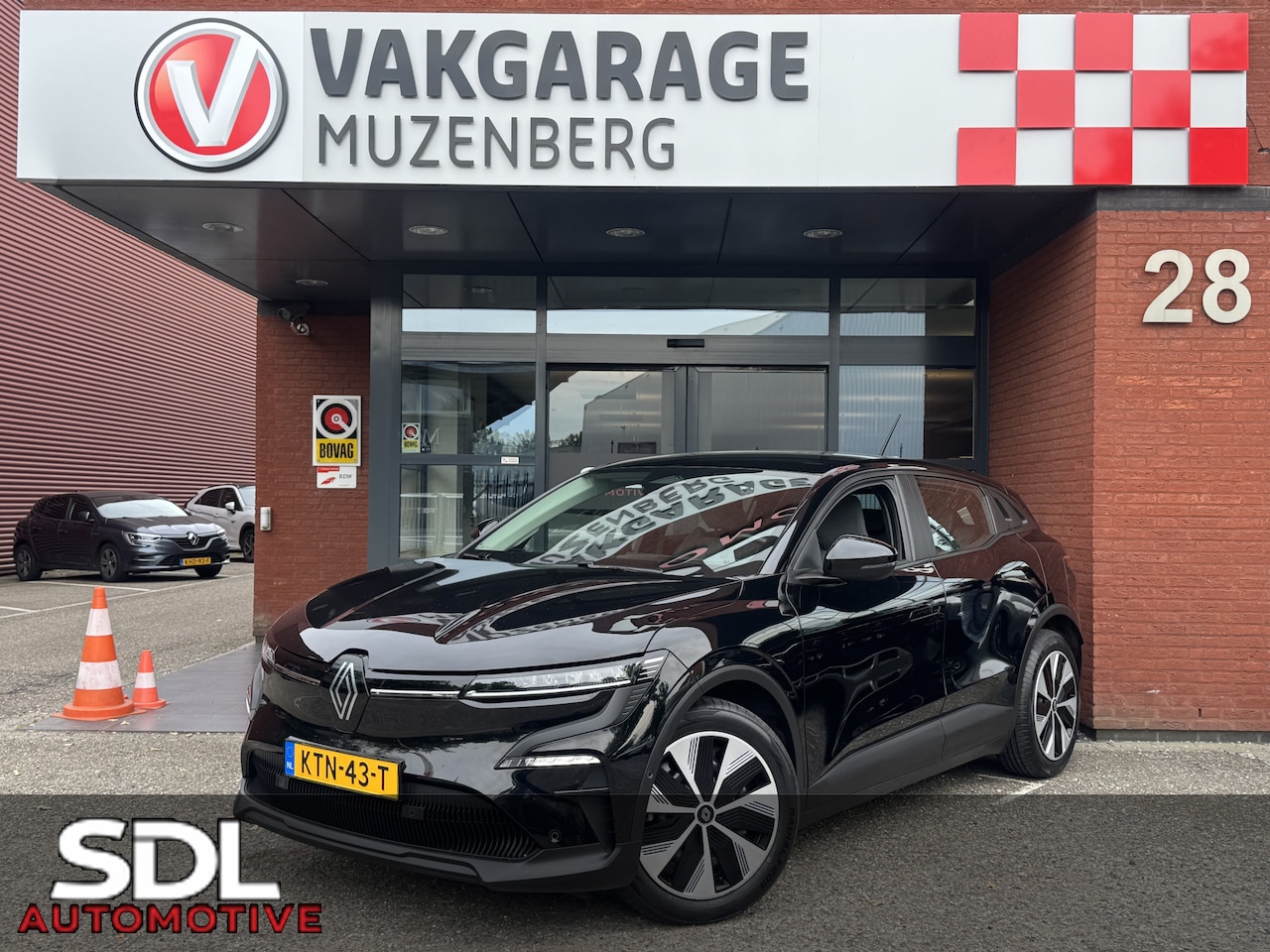 Renault Mégane E-Tech - EV40 Boost Charge Equilibre // SNEL LADEN!! // FULL LED // APPLE CARPLAY / ANDROID AUTO // - AutoWereld.nl