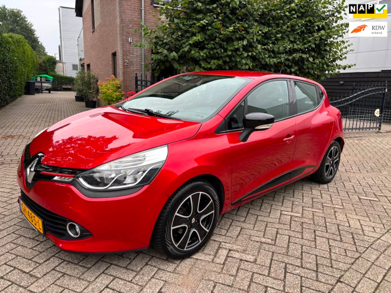 Renault Clio - 1.5 dCi ECO Dynamique navi/climat - AutoWereld.nl