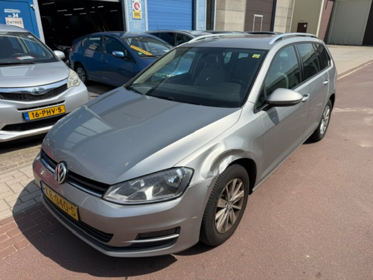 Volkswagen Golf Variant - 1.6 TDI - EURO 6 - Klima - Okt-2014 Goede auto met NAP en alle rekeningen en boekjes. - AutoWereld.nl