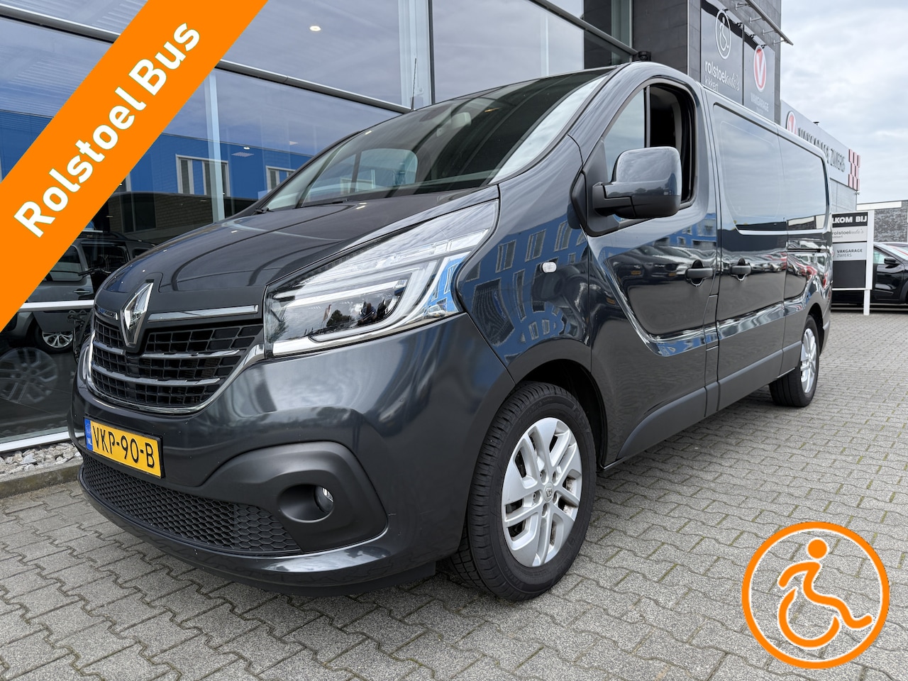 Renault Trafic - 4+1 Rolstoelbus 2.0 dCi 145 T29 L2H1 Luxe (Mooie complete 4+1 Rolstoelbus met automaat!) - AutoWereld.nl