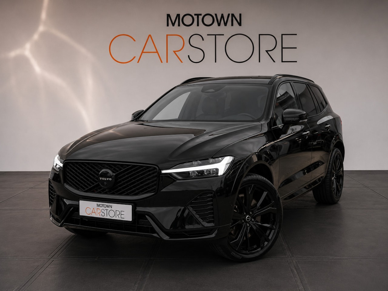 Volvo XC60 - T8 Plug-in AWD Ultra Black Edition Facelift 455Pk Trekhaak - AutoWereld.nl
