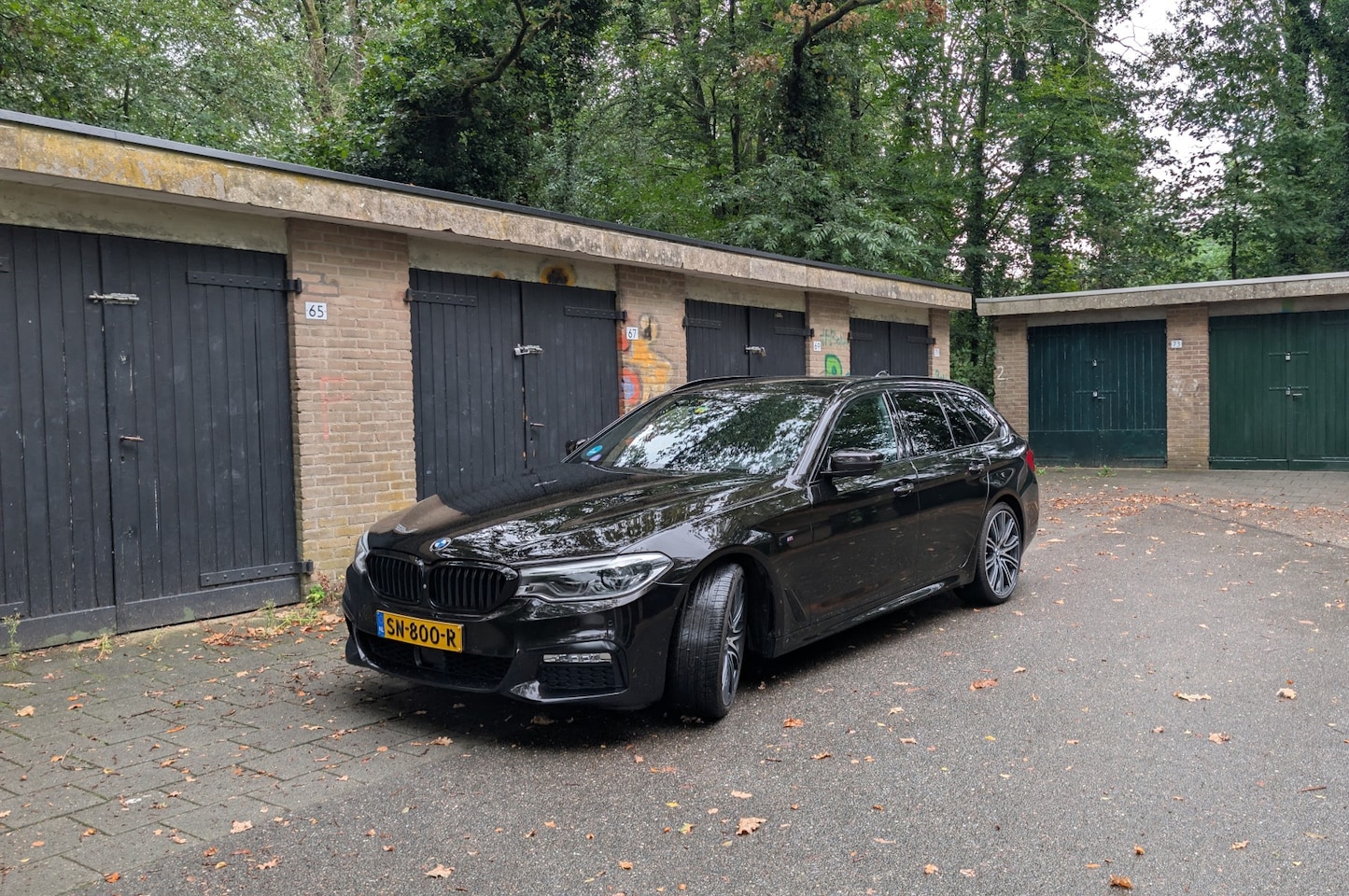 BMW 5-serie Touring - 540i xDrive High Executive xDrive M-Sportpakket - Unieke NL Auto - AutoWereld.nl