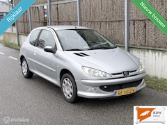 Peugeot 206 - 1.4 Génération NAP/AIRCO/2E EIGENAAR/CRUISE CONTROLE