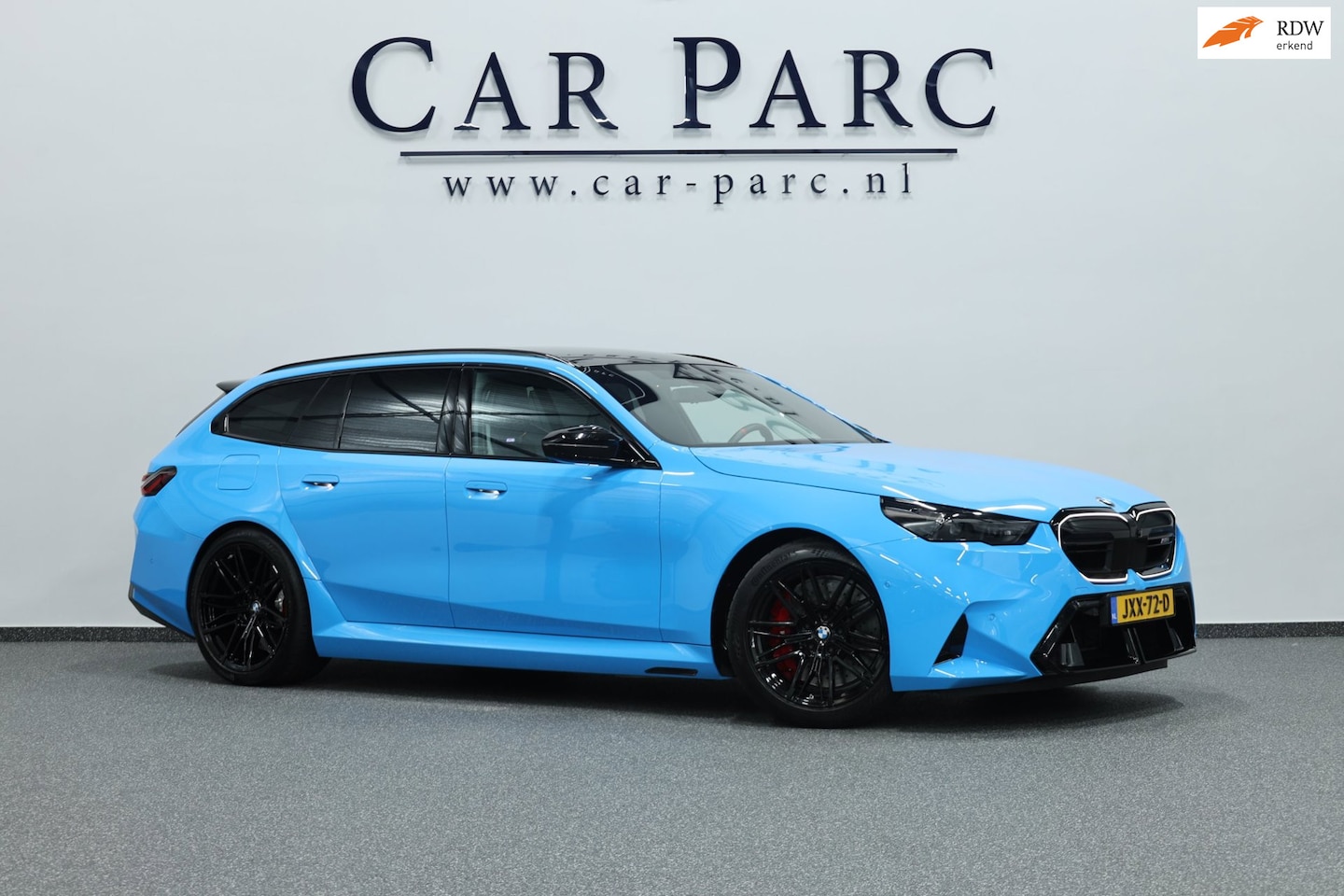 BMW 5-serie Touring - M5 INDIVIDUAL RIVIERA BLUE/M DRIVERS PROF/21" LMV/BOWERS & WILKINS/PANO/HUD/ACC/ECC/FABRIE - AutoWereld.nl