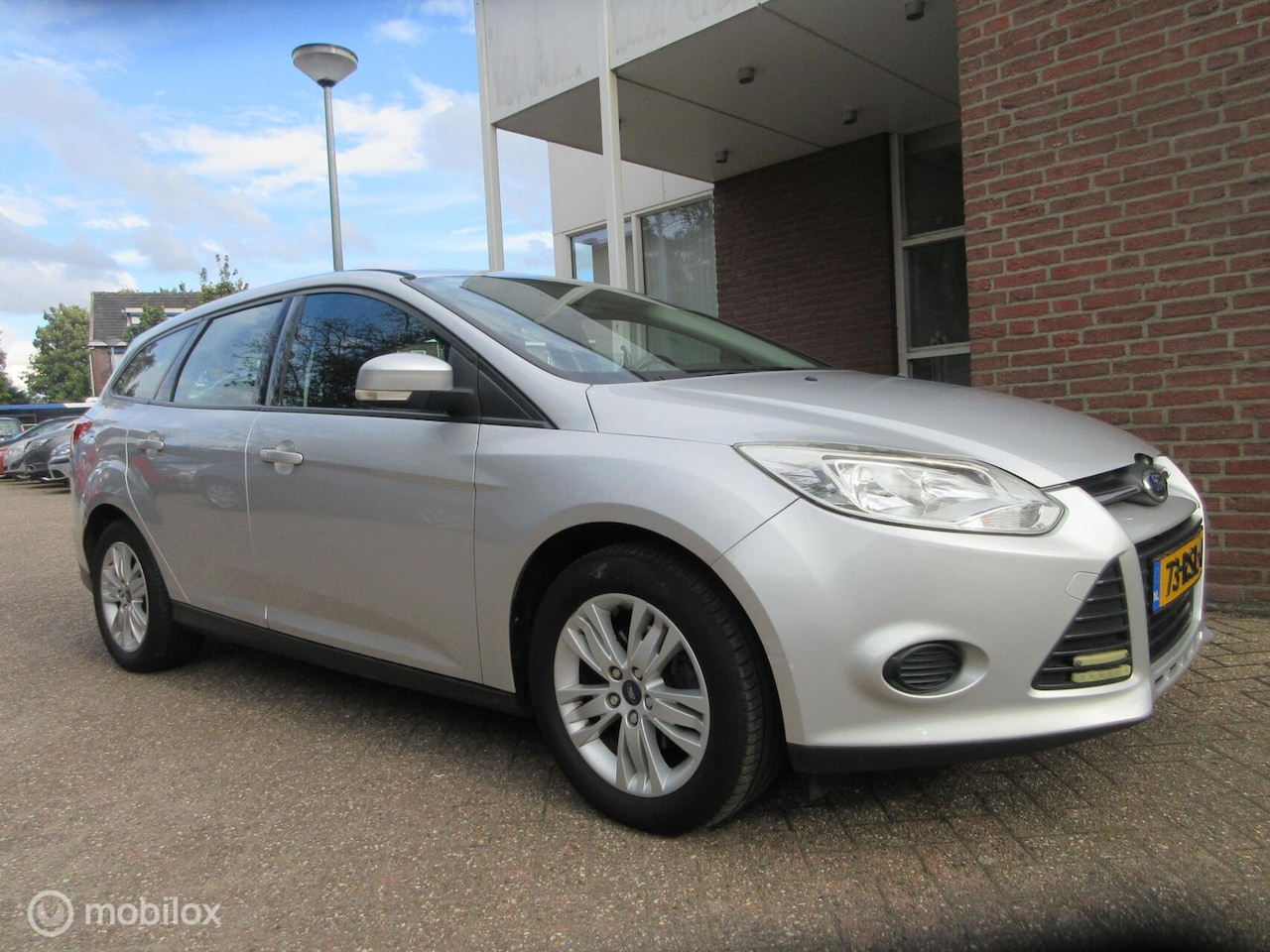 Ford Focus Wagon - 1.6 TI-VCT Trend / Airco / Trekh / Elektr ramen / APK - AutoWereld.nl