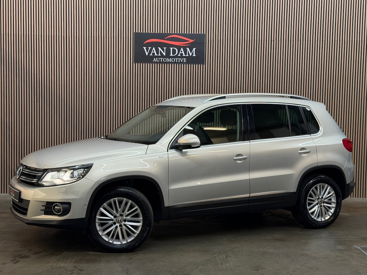 Volkswagen Tiguan - 2.0 TSI Sport&Style CUP 4Motion 2014 DSG TREKHAAK - AutoWereld.nl