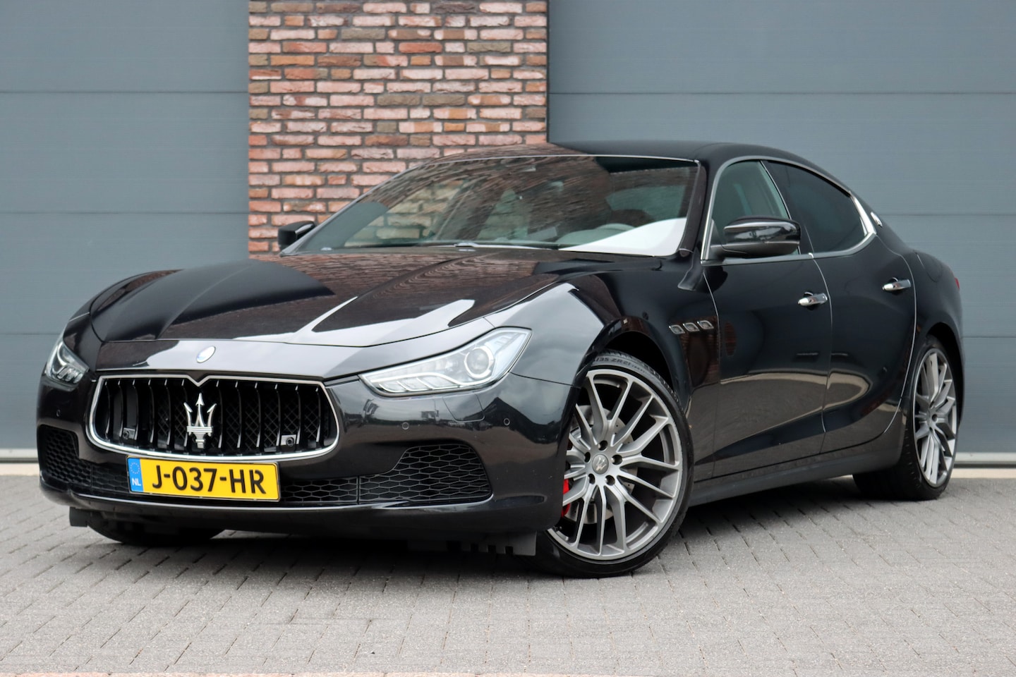 Maserati Ghibli - 3.0 S Q4 | Carbon | Bowers&Wilkins | Stoelventilatie | Memory | Variabel Onderstel | Apple - AutoWereld.nl