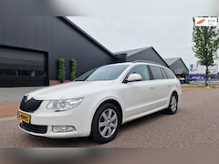 Skoda Superb Combi - 1.8 TSI Comfort Business Line NAVI PSENSOR CRUISE TREKHAAK 2 X SLEUTELS