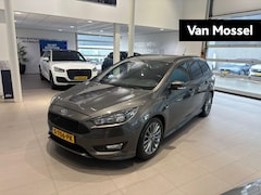 Ford Focus Wagon - 1.0 ST-Line | DEALER ONDERHOUDEN | TREKHAAK | VERWARMBARE VOORSTOELEN | NAVIGATIE | VOLLED