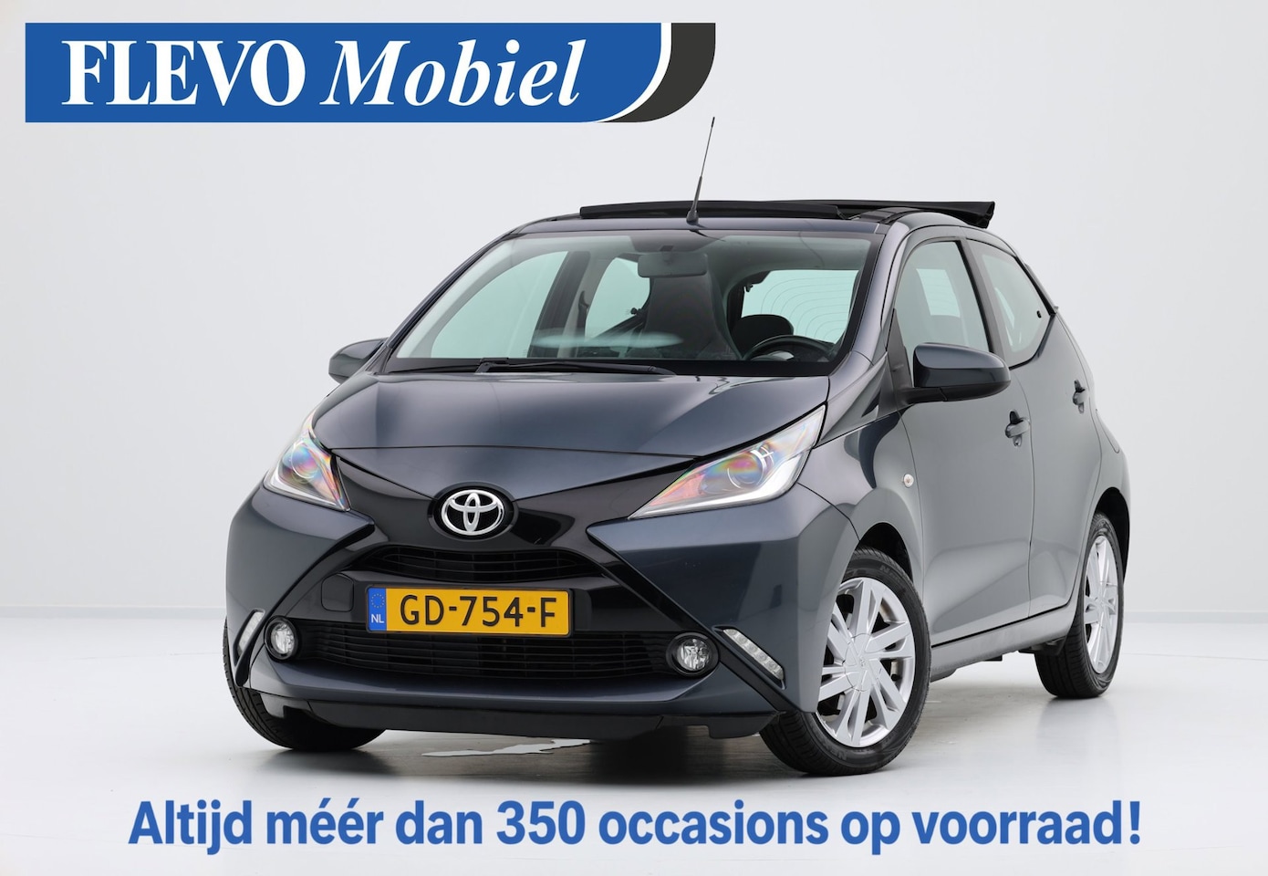 Toyota Aygo - 1.0 VVT-i x-wave 5-drs Pano/Vouwdak|Navi|Airco|LMV - AutoWereld.nl