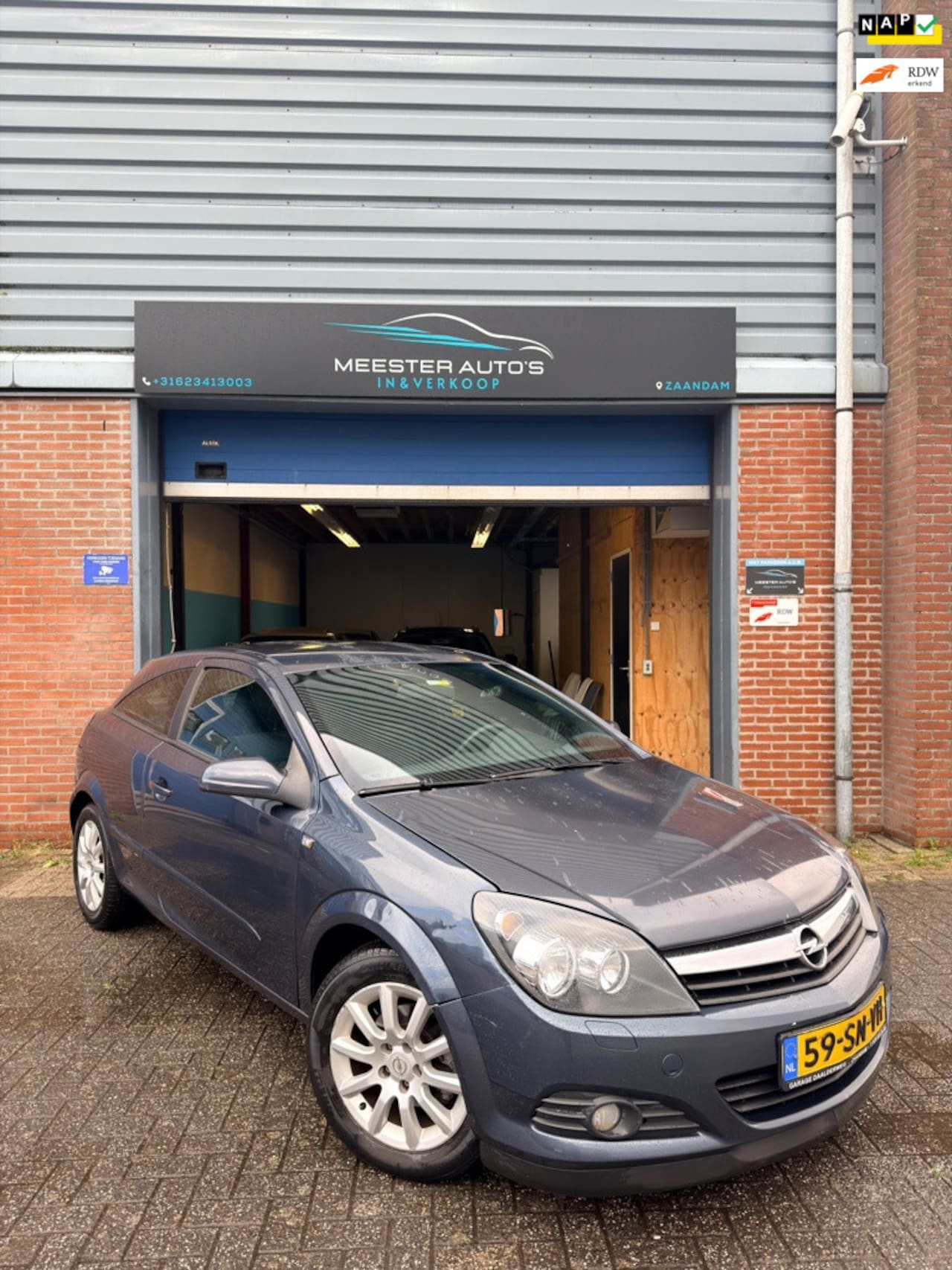 Opel Astra GTC - 1.8 Sport 140PK MET APK - AutoWereld.nl