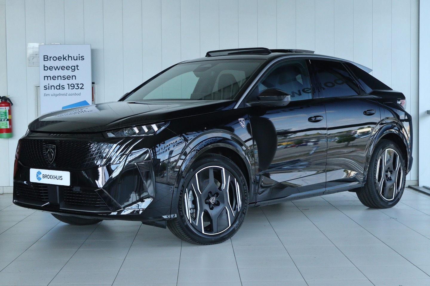 Peugeot e-3008 - GT Exclusive | 8 Jaar Garantie | Napp Leder | Schuifdak | Stoelventilatie + Massage | 360 - AutoWereld.nl