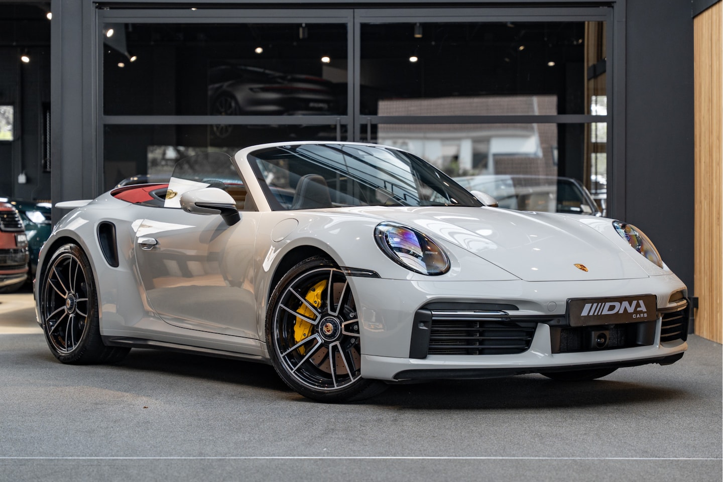 Porsche 911 Cabrio - 992 Turbo S Cabriolet 3.8 Turbo S - AutoWereld.nl