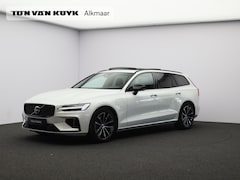 Volvo V60 - 2.0 T8 Plug-in hybrid AWD Plus Dark / Trekhaak / Pan. dak / Head up displ. / Privacy glass