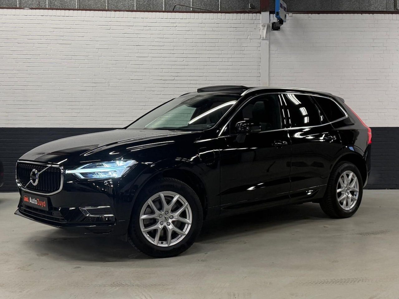 Volvo XC60 - 2.0 T8 Twin Engine AWD Momentum / Pano / Camera / LED / Memory-Seat - AutoWereld.nl
