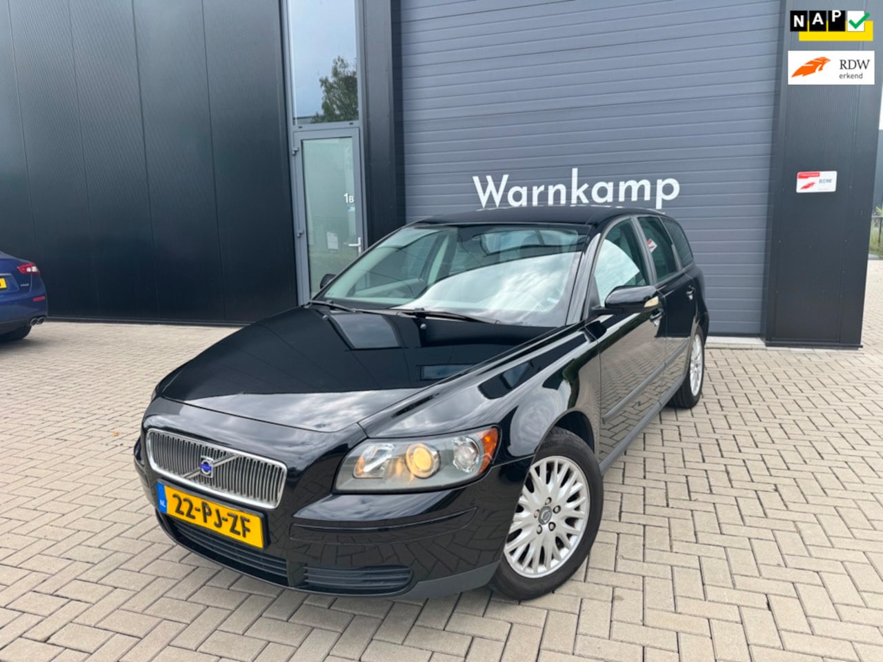 Volvo V50 - 2.4 Kinetic | Aut | Trekh | NAP | Goed onderhouden - AutoWereld.nl