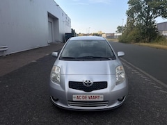 Toyota Yaris - 1.3 VVTi Sol - 5DEURS/AIRCO/TREKHAAK/NAP