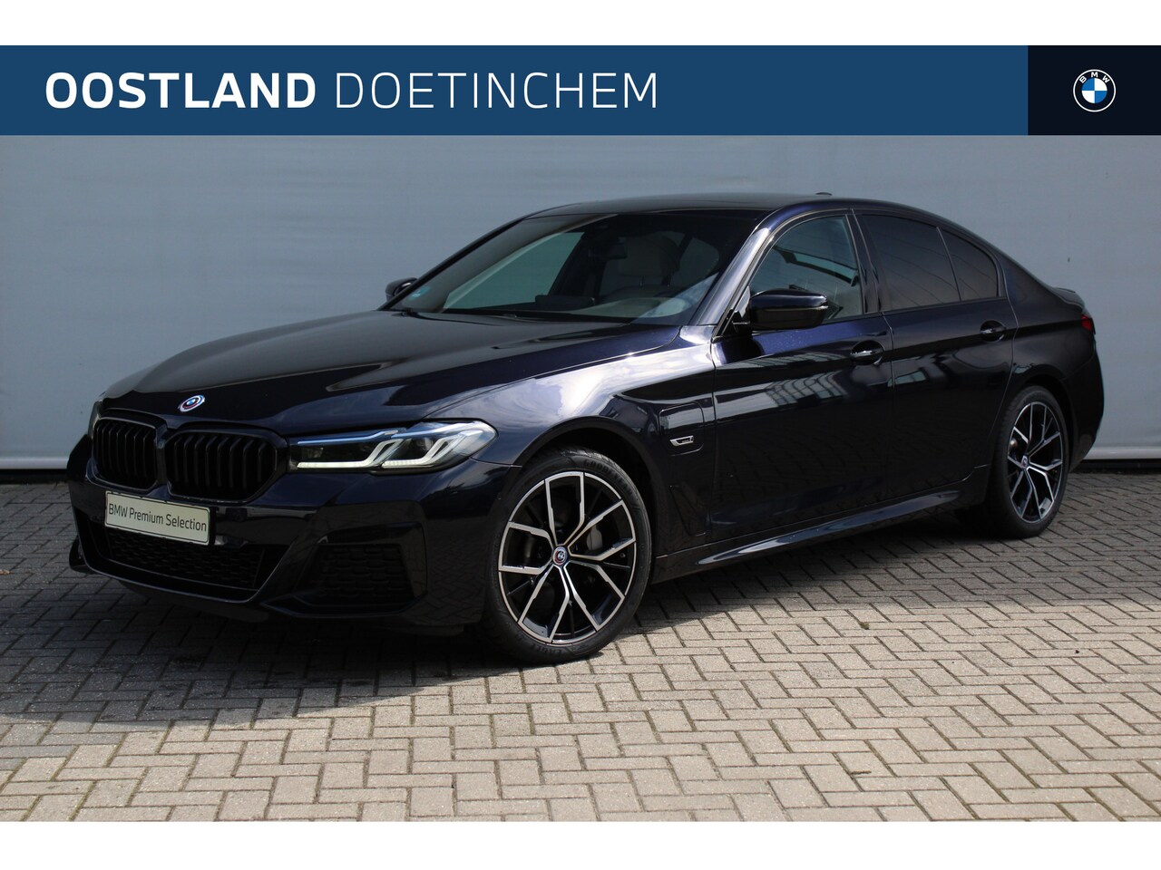 BMW 5-serie - 530e High Executive M Sport Automaat / Schuif-kanteldak / Laserlight / Stoelverwarming / C - AutoWereld.nl