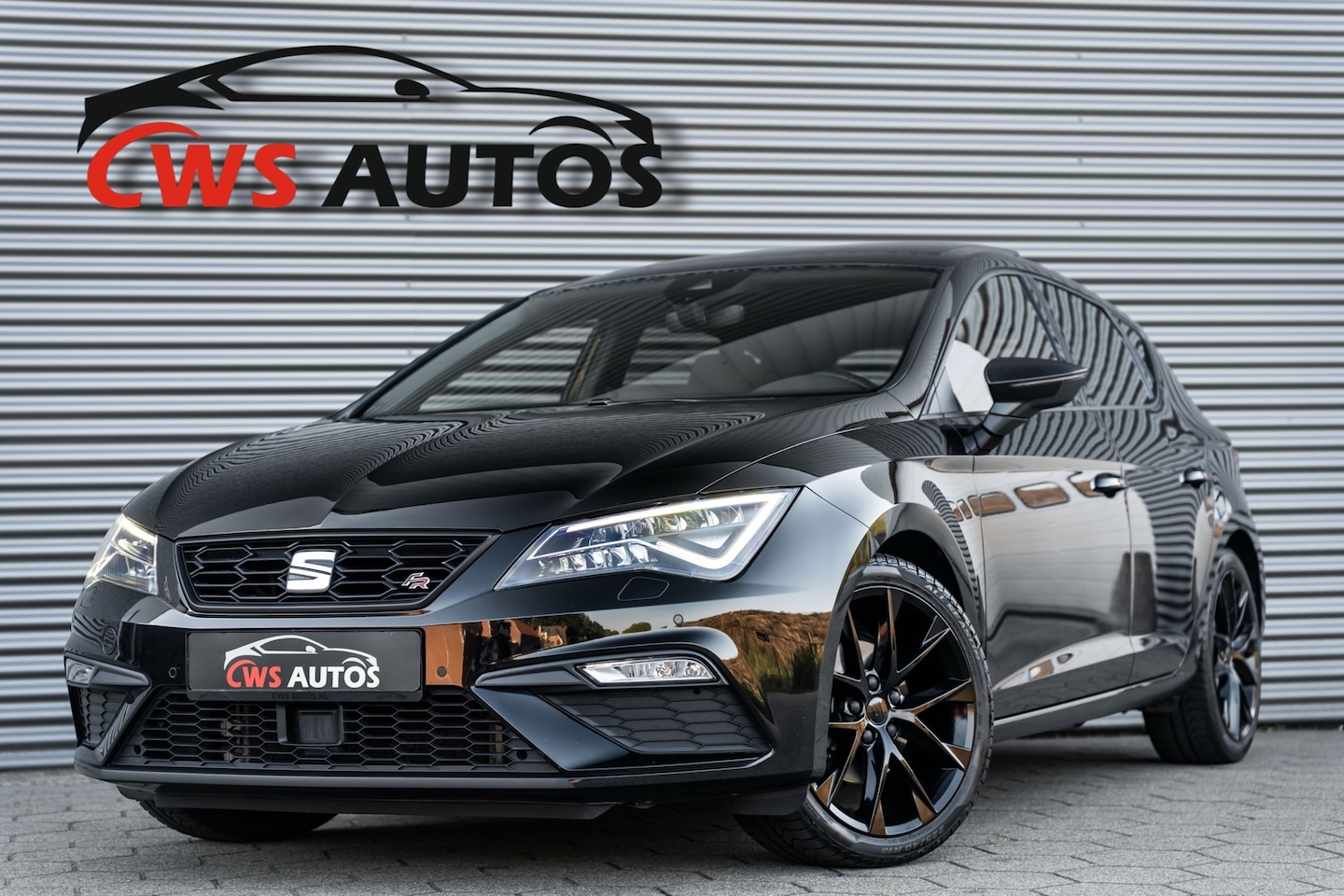 SEAT Leon - 1.5 TSI FR Ultimate Edition Black VIRTUAL*ACC*PANO*KEYLESS*BEATS*LANE - AutoWereld.nl