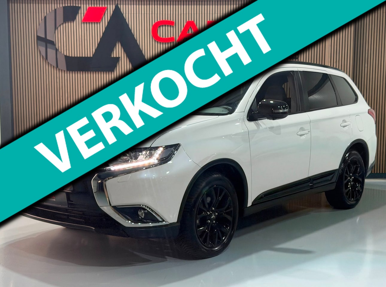 Mitsubishi Outlander - 2.0 Instyle / 7 Persoons / Panorama Dak / 360 Camera / Keyless / Stoel Verwarming / Ect... - AutoWereld.nl