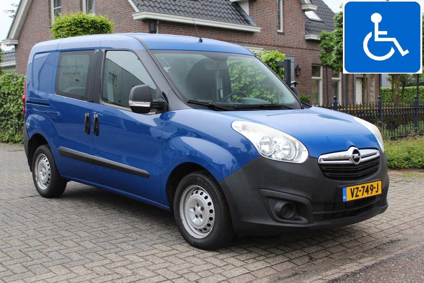Opel Combo - 1.6 CDTi 90PK E5 Rolstoelauto zelfrijder Spacedrive ministuur B&S ombouw - AutoWereld.nl
