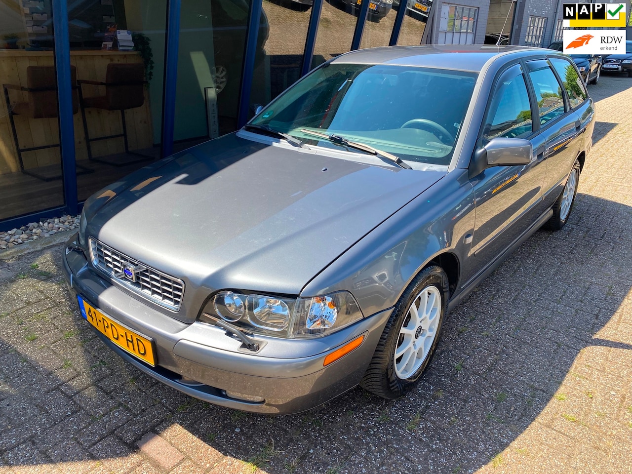 Volvo V40 - 2.0 Europa Airco APK 10-2027 & DISTRIBUTIERIEM - AutoWereld.nl