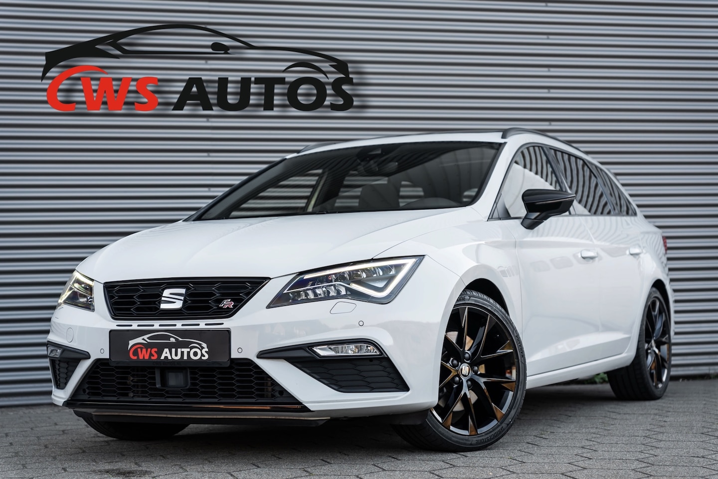 SEAT Leon ST - 1.5 TSI FR Ultimate Edition Black VIRTUAL*ACC*DCC*PANO*KEYLESS*BEATS*LANE - AutoWereld.nl