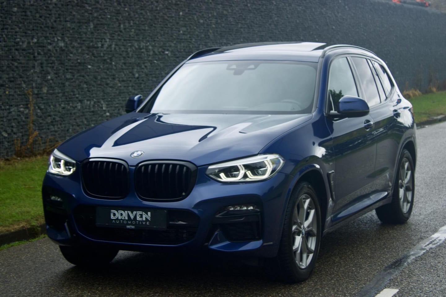 BMW X3 - M40i| Pano - Trekhaak - Memory - Sfeerverlichting - AutoWereld.nl