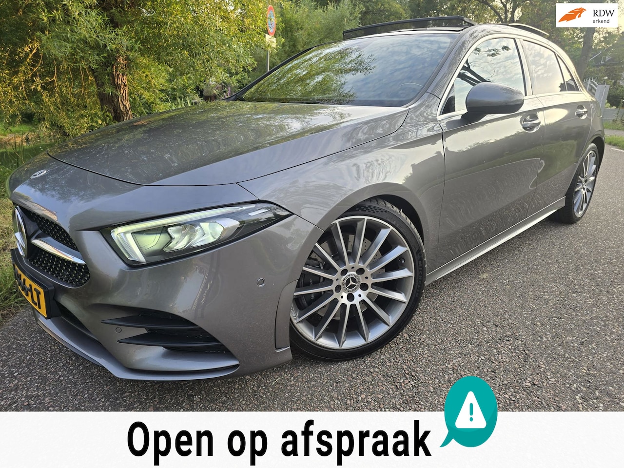 Mercedes-Benz A-klasse - 250 Premium Plus/AMG-Line/Automaat/Navi/Panodak - AutoWereld.nl