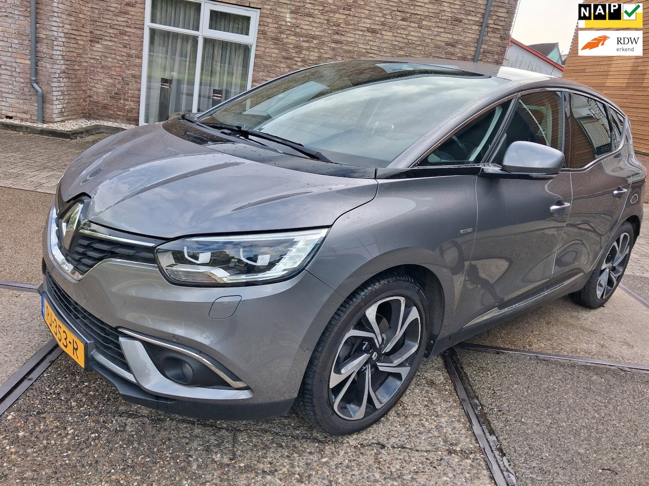 Renault Scénic - 1.6 dCi Bose 1.6 dCi Bose ((( AUTOMAAT / nieuwe apk ))) - AutoWereld.nl