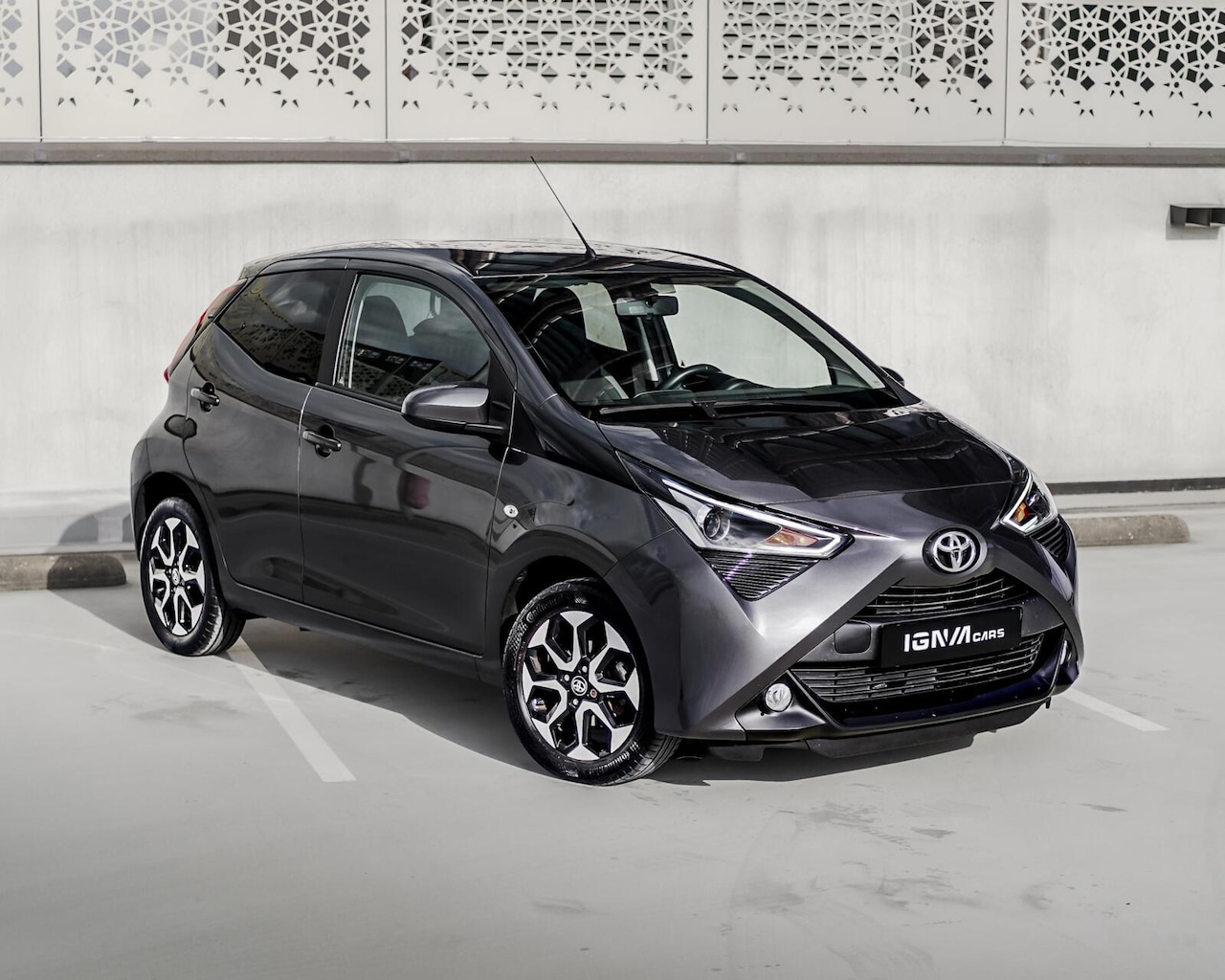 Toyota Aygo - 1.0 VVT-i AUT | NAP | 1 EIG | CARPLAY | CAMERA - AutoWereld.nl