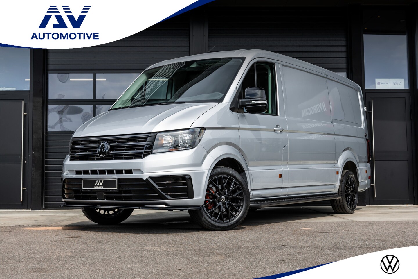 Volkswagen Crafter - 35 2.0 TDI DSG L3H2 | Navigatie | Camera | CarPlay | Trekhaak | 3-Zitter | DAB | Nieuwe AP - AutoWereld.nl