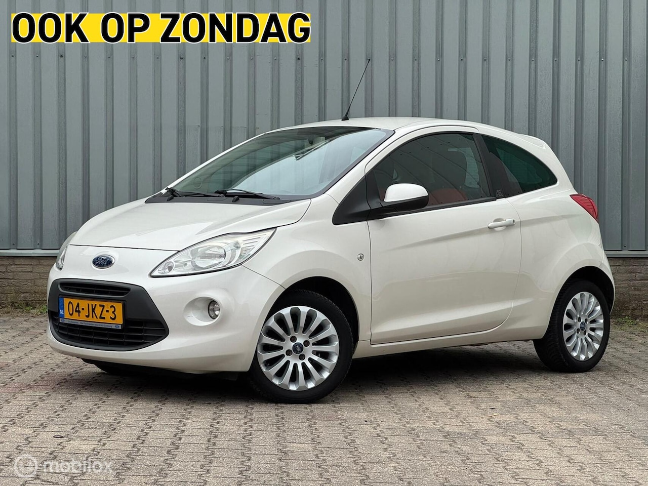 Ford Ka - 1.2 Titanium | Parelmoer | Airco | AUX - AutoWereld.nl