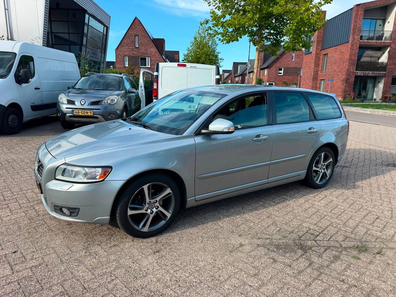 Volvo V50 - 1.6 D2 S/S Limited Edition 1.6 D2 S/S Limited Edition - AutoWereld.nl
