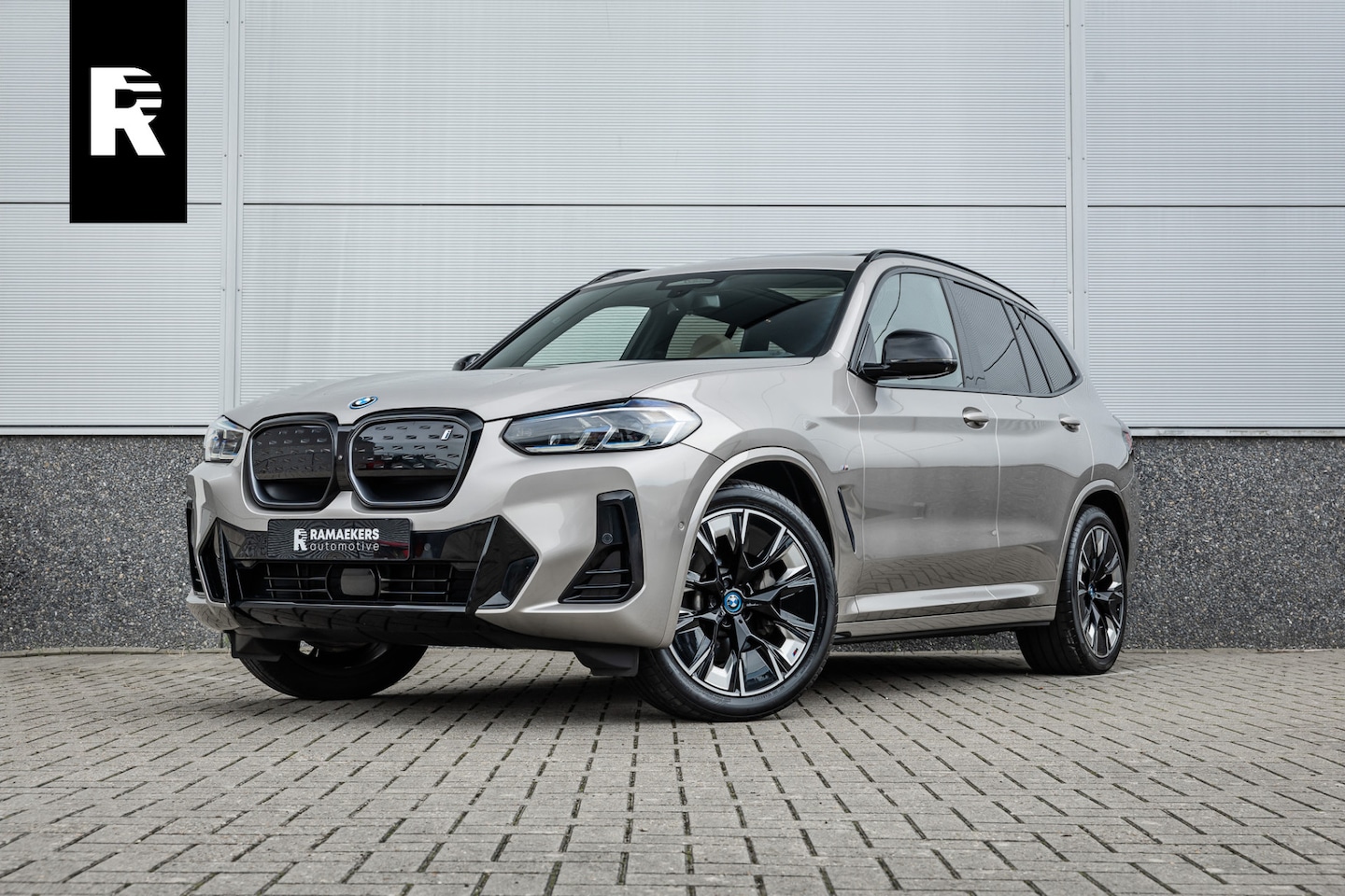 BMW iX3 - High Executive 80 kWh - AutoWereld.nl