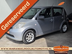 Daihatsu Sirion 2 - 1.0-12V Trend, el. pakket, 14" lmv, allseason banden, isofix