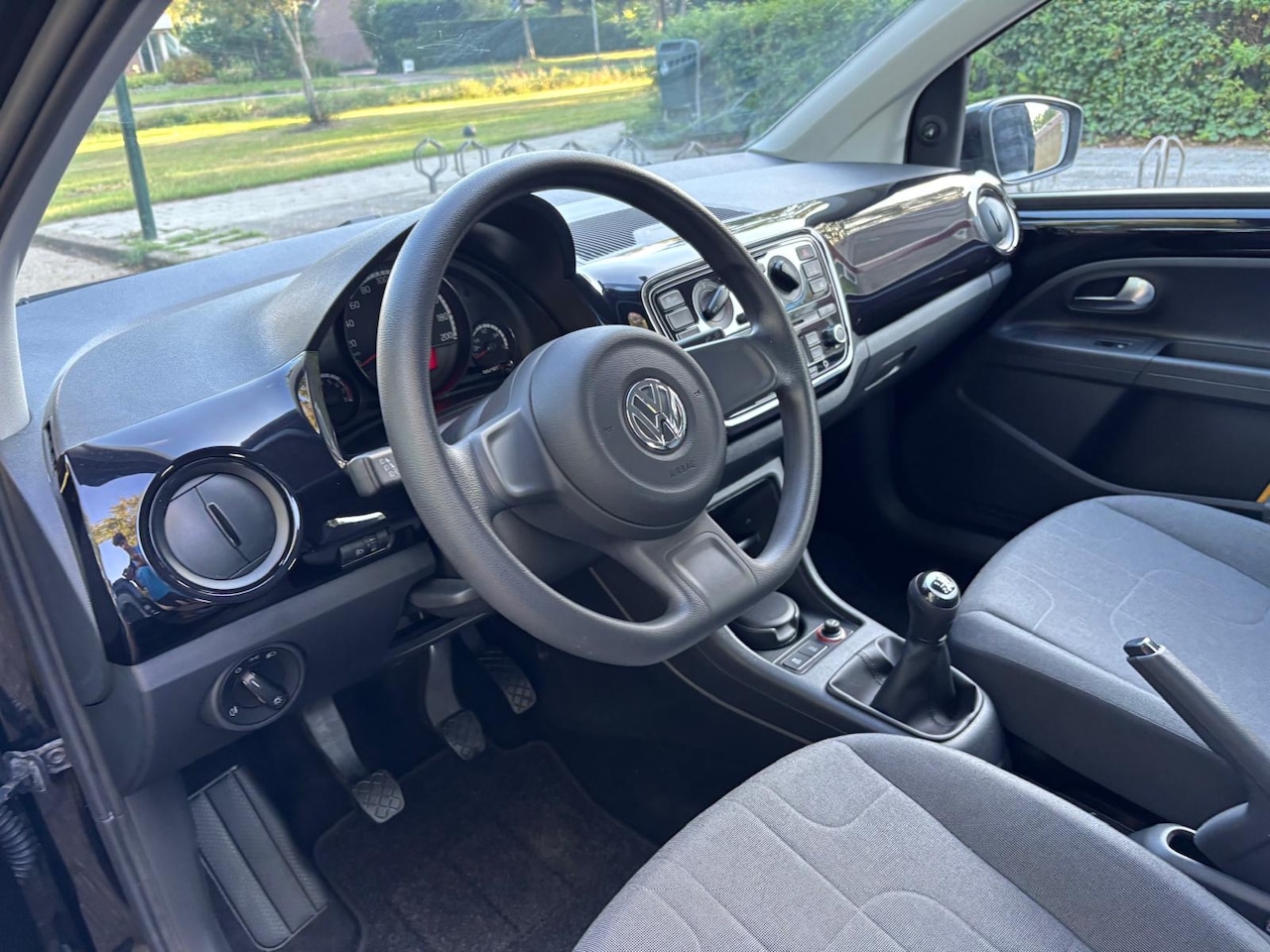 Volkswagen Up! - 1.0 move up! BlueMotion - AutoWereld.nl