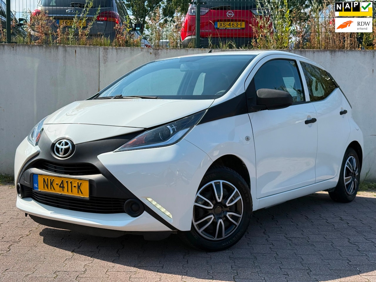Toyota Aygo - 1.0 VVT-i x-fun/AIRCO/NL AUTO/GOED ONDERHOUDEN/2DE EIGENAAR/ - AutoWereld.nl