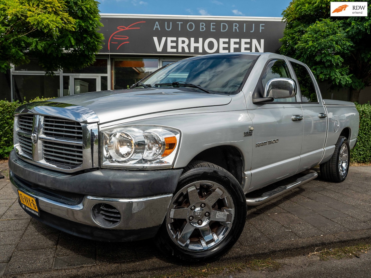 Dodge Ram 1500 - DODGE - YOUNGTIMER - AUTOMAAT - PARKEER CAMERA - CRUISE CONTR - AIRCO ! - AutoWereld.nl