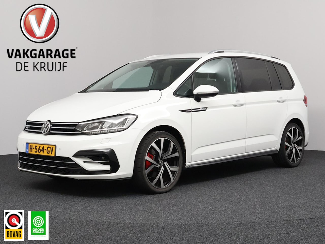 Volkswagen Touran - 1.5 TSI Highline Business R 7p | Trekhaak | Camera | ACC | Carplay! - AutoWereld.nl