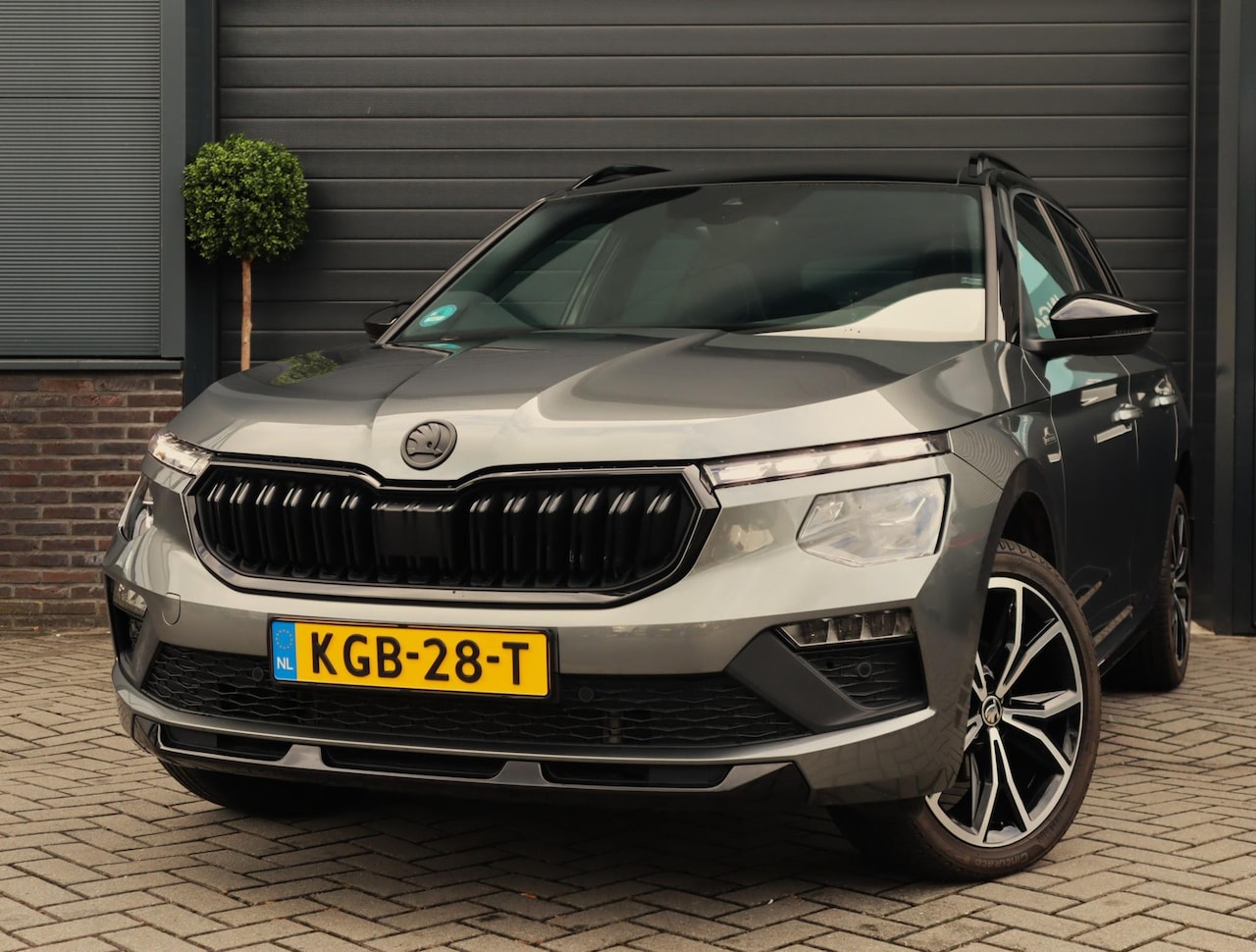 Skoda Kamiq - 1.5 TSI ACT Monte Carlo Pano | Camara | Stoel en Stuurverwarming | Carplay | LED - AutoWereld.nl