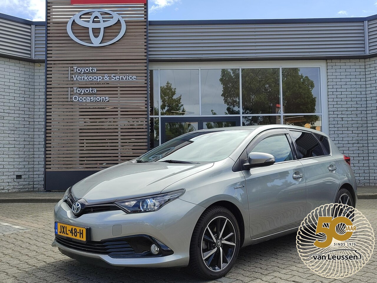 Toyota Auris - 1.8 Hybrid DYNAMIC ULTIMATE STOELVERW KEYLESS 17'' LM-VELGEN 4S-BANDEN NAVI CLIMATE CONTRO - AutoWereld.nl